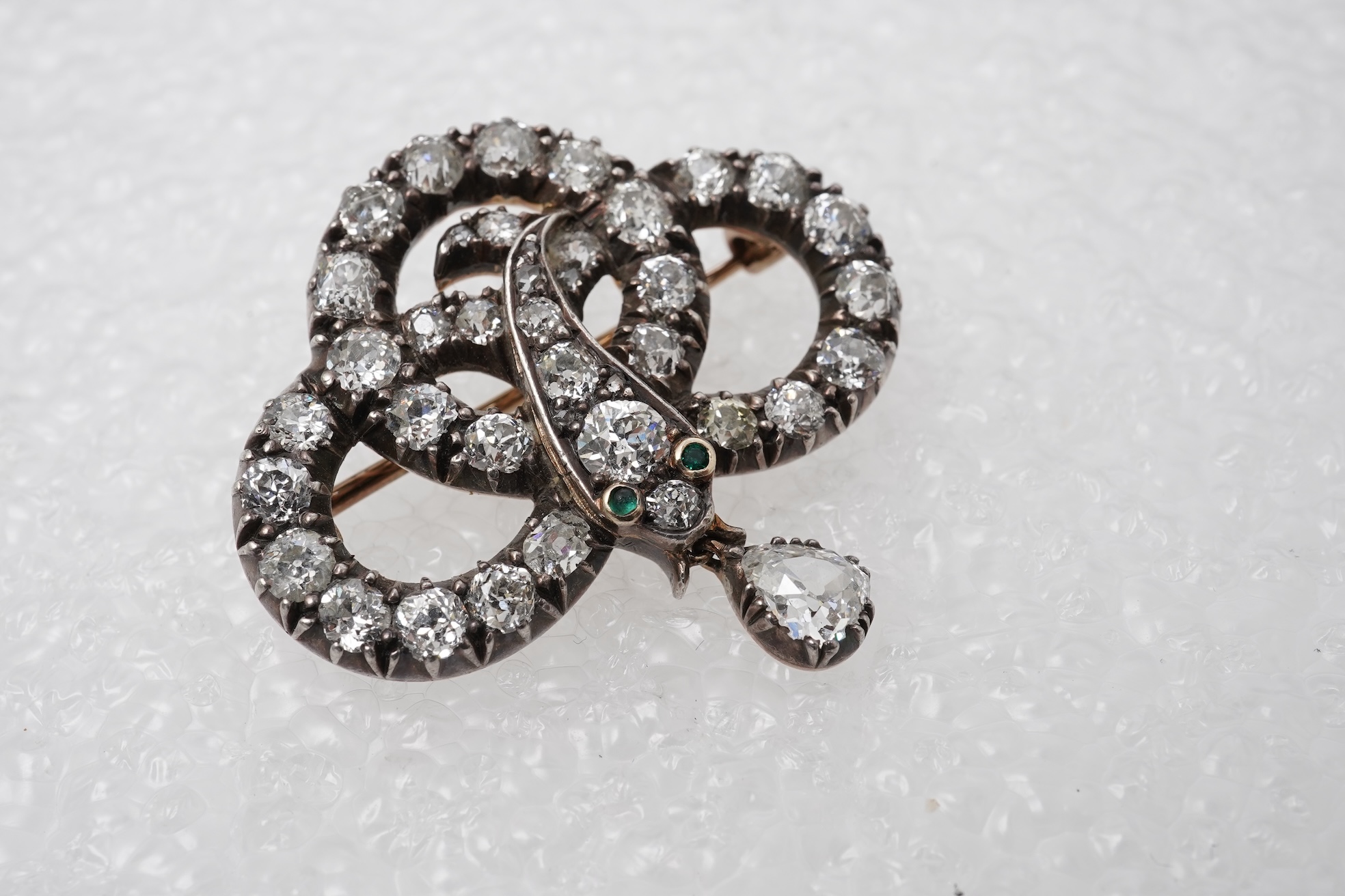 A Victorian diamond brooch, late 19th century